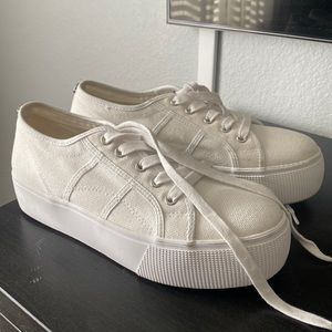 Steve Madden platform white sneakers